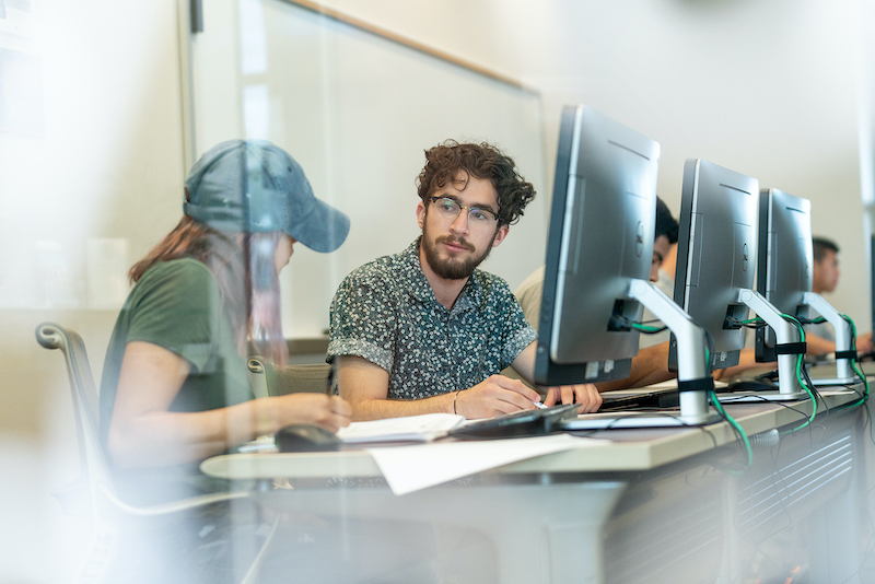Students in School of Business computer lab