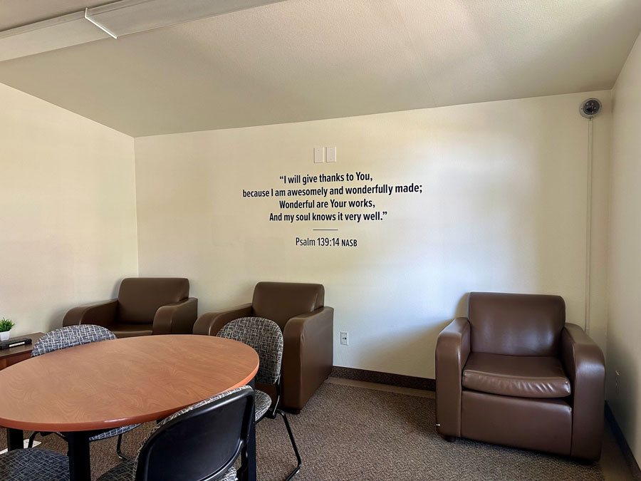 Commuter Lounge 7