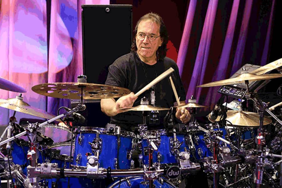 Vinnie Colaiuta